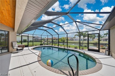 Room for everyone in this stunning, updated waterfront pool home - photo 31