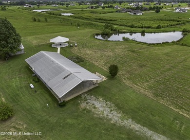 Awesome 2BR/2BA Barndominum with 5,635 total sq ft under roof on - photo 3