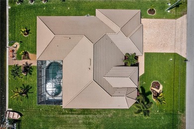 Room for everyone in this stunning, updated waterfront pool home - photo 36