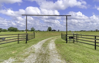 Awesome 2BR/2BA Barndominum with 5,635 total sq ft under roof on - photo 7