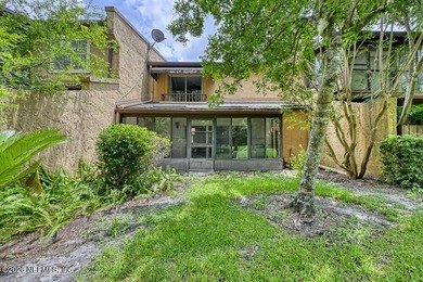 Welcome to Regency Wood! This spacious 3-bedroom, 2.5-bath - photo 3