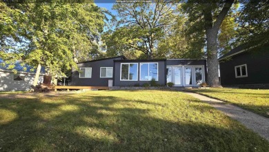 Big Spirit Lake Home For Sale in Spirit Lake Iowa