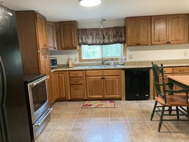 PRICE REDUCED on this cozy 2 bedroom, 1 bath cottage it is the - photo 9