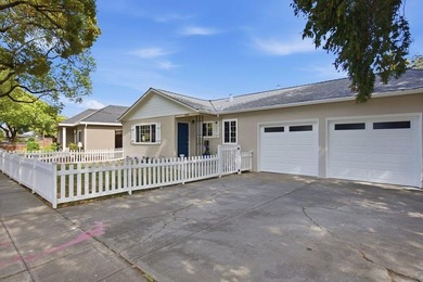 Great Value Duplex! Live on one side and rent out the other! - photo 2