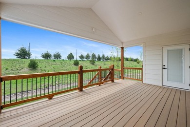 This beautiful custom-built home in The Coves features 3 - photo 33