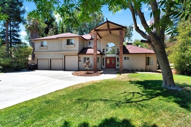 Imagine living on the back nine of the Madera country club. This - photo 3