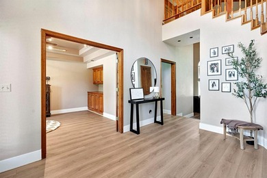 Imagine living on the back nine of the Madera country club. This - photo 6