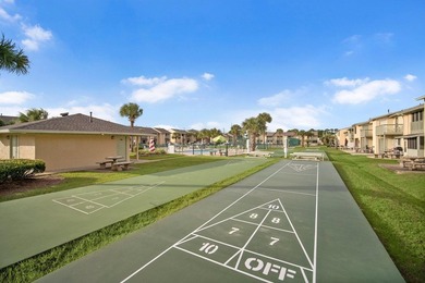 Waterfront with stunning views, a rare 3-bedroom, 3.5-bath with - photo 48