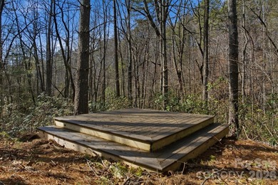 Timeless craftsmanship blended with gracious Lake James - photo 9