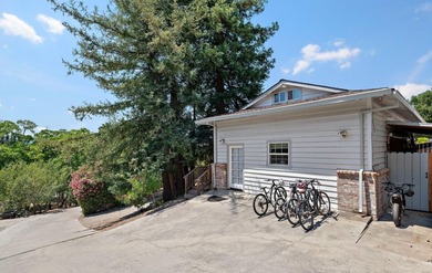 Exceptional opportunity located at the corner of Shannon and - photo 6