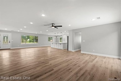 Everything is NEW in this beautifully renovated full brick ranch - photo 11