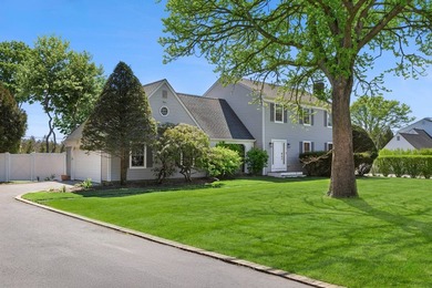 Only two miles to the center of Southampton Village - this fully - photo 18