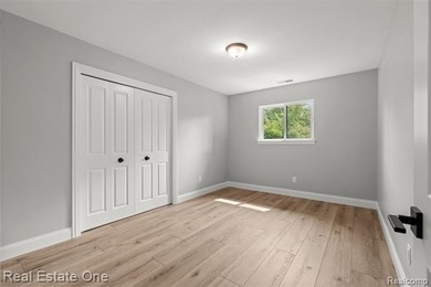 Everything is NEW in this beautifully renovated full brick ranch - photo 25