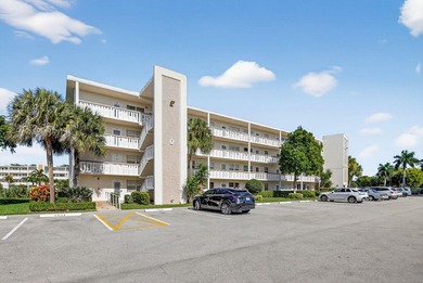 (private lake, pond, coastal) Condo Active Under Contract in Deerfield Beach Florida