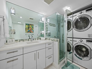 Direct Ocean, outstanding, and renovated 3/3 residence on the - photo 33