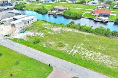 Cape Coral Lakes Area Lot For Sale in Cape Coral Florida