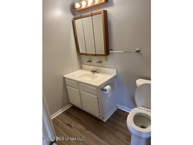 Income producing 4-plex in Pascagoula located off Old Mobile Hwy - photo 8