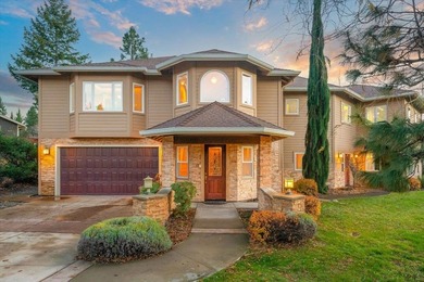 PRICE IMPROVEMENT! Exceptional value for over 5,200 SF on the Mt - photo 3
