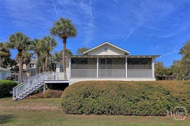 Beautiful home just two blocks from the beach! All kinds of - photo 1