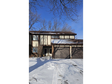 (private lake, pond, creek) Condo Active Under Contract in Crystal Lake Illinois