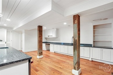 Beautiful home just two blocks from the beach! All kinds of - photo 3