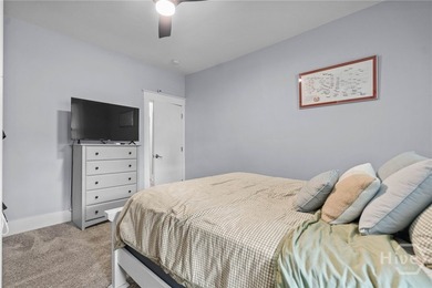 Welcome to this beautifully renovated bungalow in the heart of - photo 12