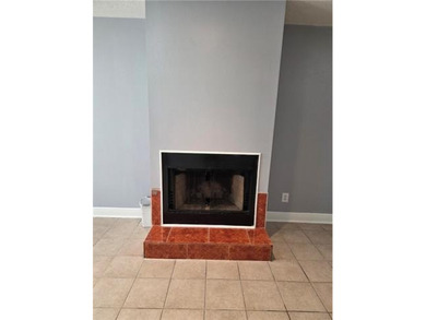 Welcome to this beautifully maintained 3-bedroom, 2.5 bath home - photo 6