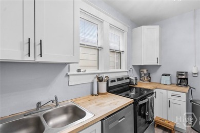 Welcome to this beautifully renovated bungalow in the heart of - photo 23