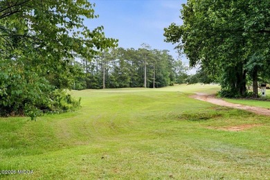 Charming, move-in ready 2-bedroom, 2-bath patio home overlooking - photo 24