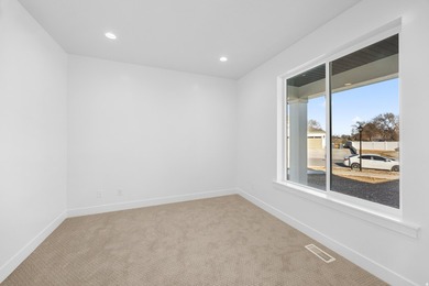 *Morgan* Samplee see the stunning views at Oakridge cove, right - photo 2