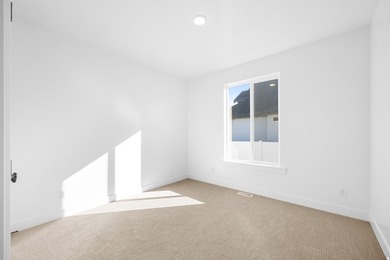 *Morgan* Samplee see the stunning views at Oakridge cove, right - photo 9