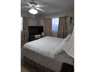 Well maintained and spacious villa in convenient West Palm Beach - photo 8
