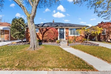 Lake Saint Clair Home Active Under Contract in Saint Clair Shores Michigan