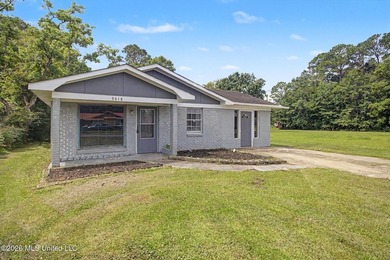 Located in a highly convenient area, this 4 bedroom, 2 bath - photo 2