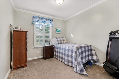 Welcome to this beautifully maintained 3-bedroom, 2-bathroom - photo 13