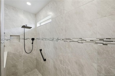 Stunning 2024 Del Webb Stellar model with private screened pool - photo 13