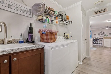 Welcome to this beautifully maintained 3-bedroom, 2-bathroom - photo 16