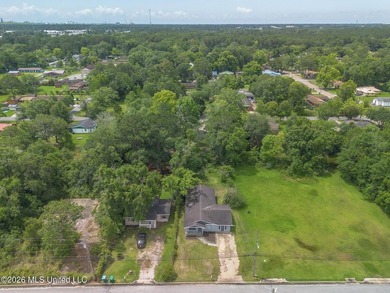 Located in a highly convenient area, this 4 bedroom, 2 bath - photo 9