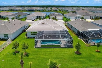 Stunning 2024 Del Webb Stellar model with private screened pool - photo 24