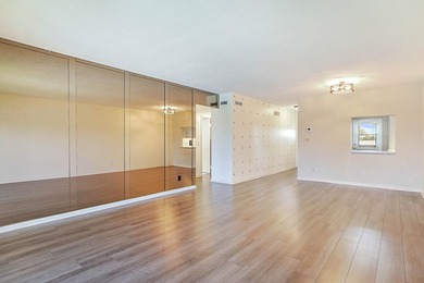 Move right into this beautifully updated 2-bedroom, 2-bath - photo 7