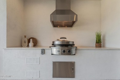 The modern Farmhouse ''St Helena'' model next to the Clubhouse - photo 40