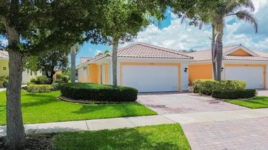 LAKES AT TRADITION! Beautifully updated 2/2/2 Capri III villa on - photo 1
