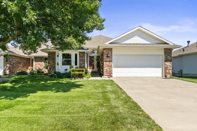 Lake Townhome/Townhouse For Sale in Carter Lake, Iowa