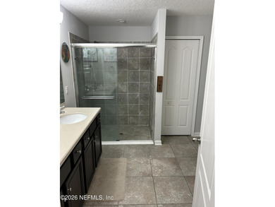 Move in ready! (See Private Remarks) 4 bed/2 bath, 2 car garage - photo 34