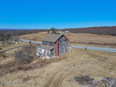 Lake Home For Sale in Lake Ariel, Pennsylvania