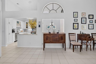Welcome to this charming 3-bedroom, 2-bathroom villa in 55+ - photo 6