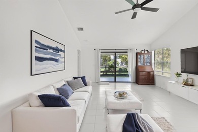 Welcome to this charming 3-bedroom, 2-bathroom villa in 55+ - photo 10