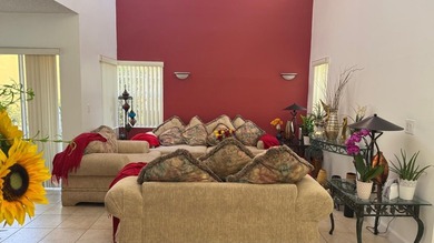 Gorgeous Single home 3 Bedrooms, 2.5 Bath located in the heart - photo 12