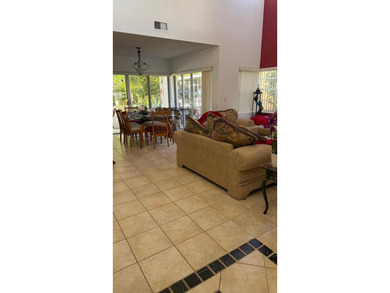 Gorgeous Single home 3 Bedrooms, 2.5 Bath located in the heart - photo 13