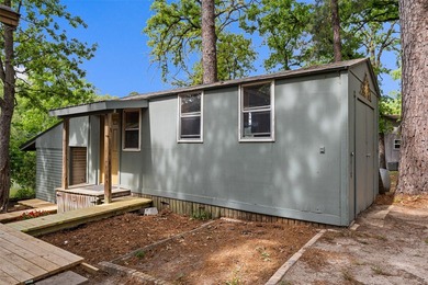 Tucked away in the towering pineywoods of East Texas, this - photo 17